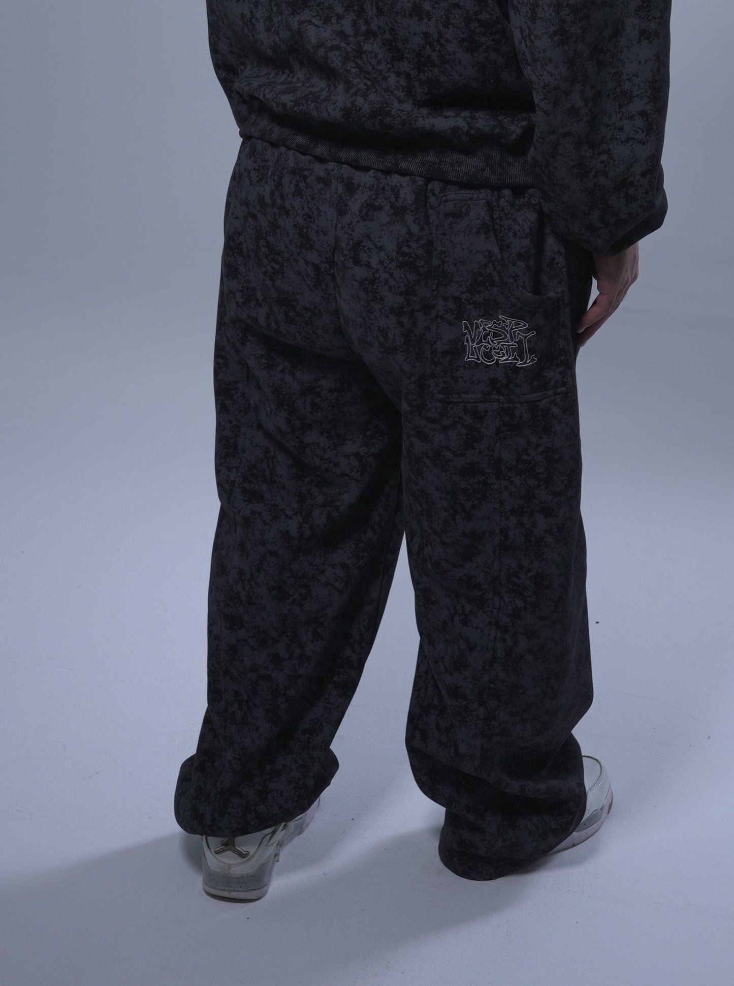 WASHED BLACK PANTS