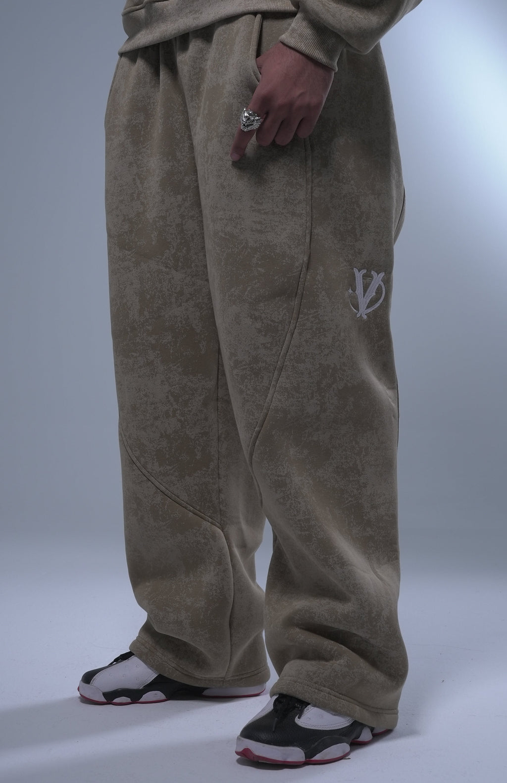 WASHED BEIGE PANTS, Standout comfortably